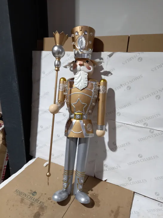 BOXED THREE KINGS INLIT GIANT NUTCRACKER (COLLECTION ONLY) RRP £129.99