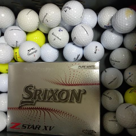LOT OF APPROXIMATELY 40 GOLF BALLS
