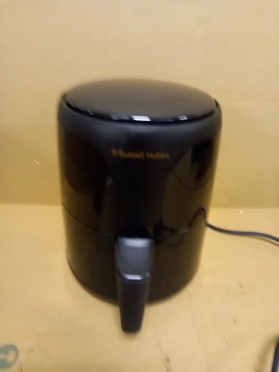 RUSSELL HOBBS AIR FRYER