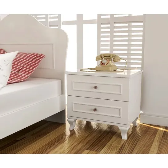 BOXED VANGUNDY MANUFACTURED WOOD BEDSIDE