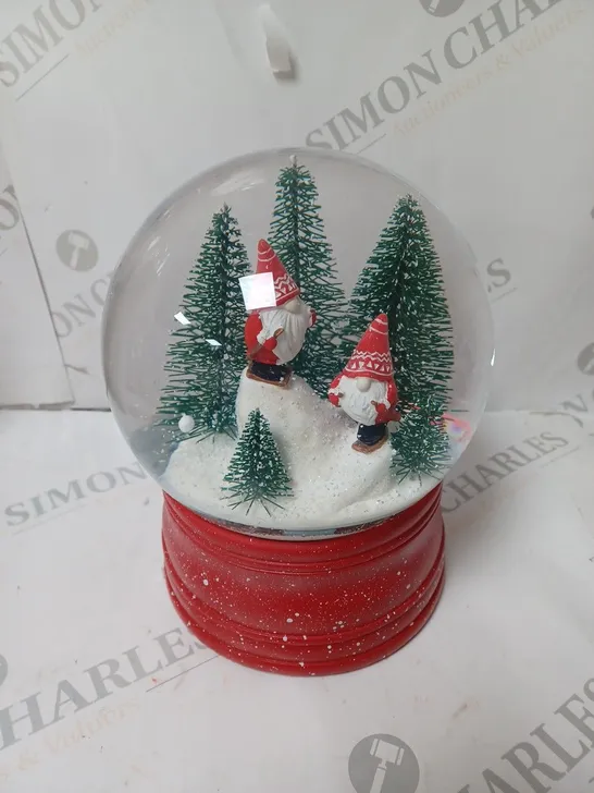 SANTA EXPRESS CHRISTMAS CHARACTER MUSICAL WATER SPINNER