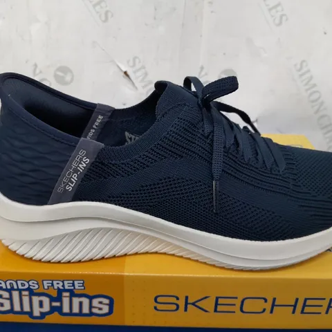 SKECHERS HANDS FREE SLIP-INS TRAINERS IN NAVY - UK 7