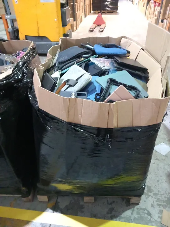 PALLET OF ASSORTED ELECTRIC DEVICE CASES