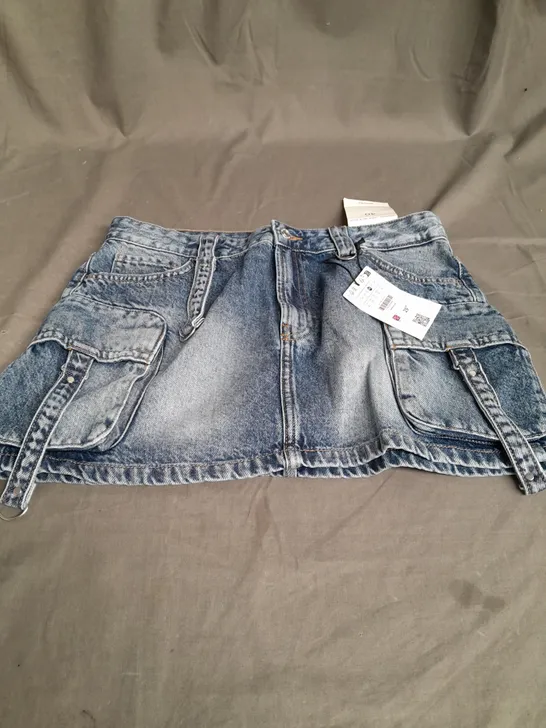 BERSHKA DENIM SKIRT - EUR 40