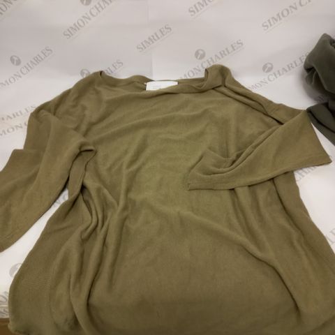 SELECTION OF VARIOUS WOMEN'S CLOTHING (XL AND ABOVE) INCL. MONSOON SWEATER DRESS IN OLIVE GREEN, CUDDL DUDS PJS IN NAVY AND MUSTARD/SAFFROM CARDIGAN
