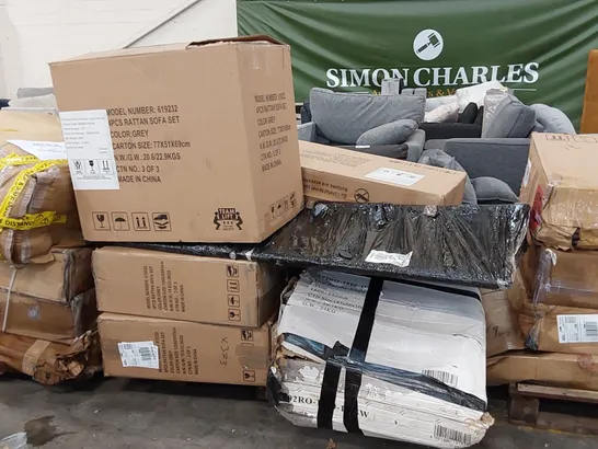 PALLET OF ASSORTED GARDEN FURNITURE PARTS