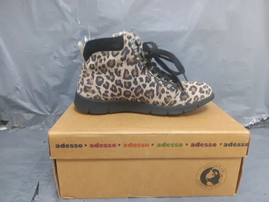 ADESSO AINSLEY BOOTS LEOPARD PRINT SIZE 5