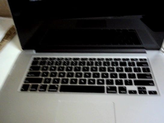 MACBOOK PRO RETINA 15" A1398 I7-3820QM 2.70GHZ