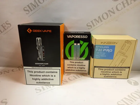 BOX OF APPROXMATELY 28 E-CIGARETTES AND LIQUIDS TO INCLUDE INNOKIN ENDURA T22 PRO, VAPORESSO XROS 3 MINI, GEEKVAPE S100 2ML 100W, ETC