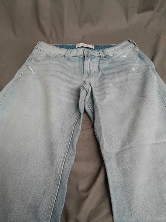 HOLLISTER LOW RISE BAGGY JEANS - W28