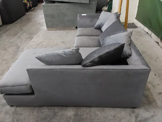 DESIGNER CORNER SOFA IN GREY FABRIC WITH SCATTER CUSHIONS 