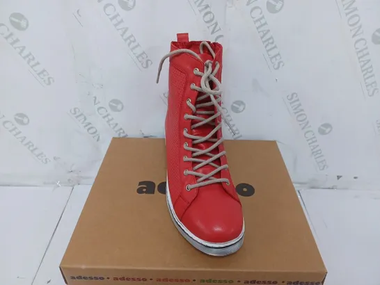 BOXED PAIR OF ADESSO BOOTS IN RED SIZE 6