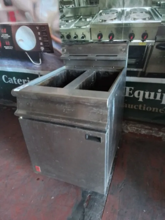 FALCON G3865 COMMERCIAL TWIN TANK FRYER 