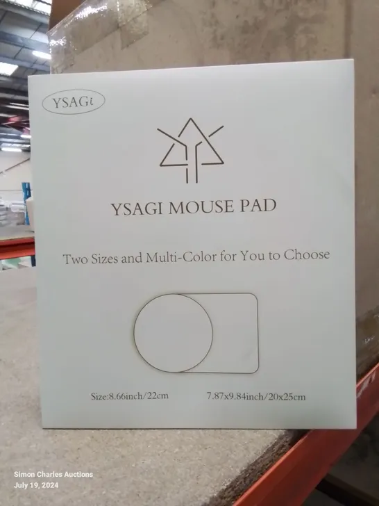 BOX CONTAINING APPROXIMATELY 90 BOXED MOUSE MAT PADS (COLOURS MAY VARY)