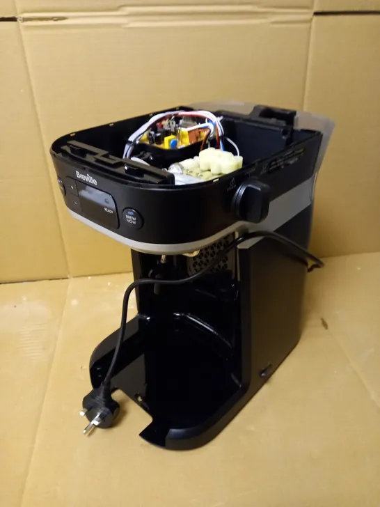 BREVILLE ALL-IN-ONE COFFEE HOUSE DOLCE GUSTO [VCF117]