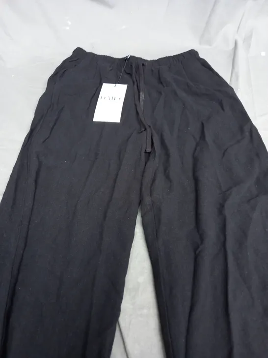 STRADIVARIUS DAILY TROUSERS IN BLACK - XS