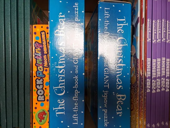 BOX OF APPROXIMATELY 10 ASSORTED BOOKS TO INCLUDE FORNITE 2024 ANNUAL, THE ULTIMATE GUIDE TO SUPER MARIO & NINTENDO 2024 EDITION, ROBLOX 2024 ANNUAL, ETC