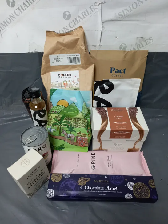 APPROXIMATELY 10 ASSORTED FOOD & DRINK ITEMS TO INCLUDE - HOTEL CHOCOLAT CARAMEL LATTE - CARTWRIGHT ENGLISH BREAKFAST TEA BAGS - RAVE HAZELNUT SYRUP - ETC