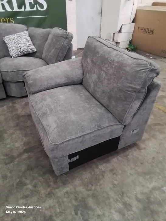 DESIGNER CORNER SOFA UPHOLSTERED IN GREY FABRIC WITH SCATTER CUSHIONS - PLEASE NOTE ONE INCORRECT FACING PIECE, DOES NOT MAKE INTENDED SET