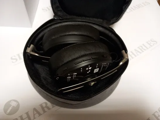 BOXED SENNHEISER MOMENTUM WIRELESS AROUND EAR HEADPHONES