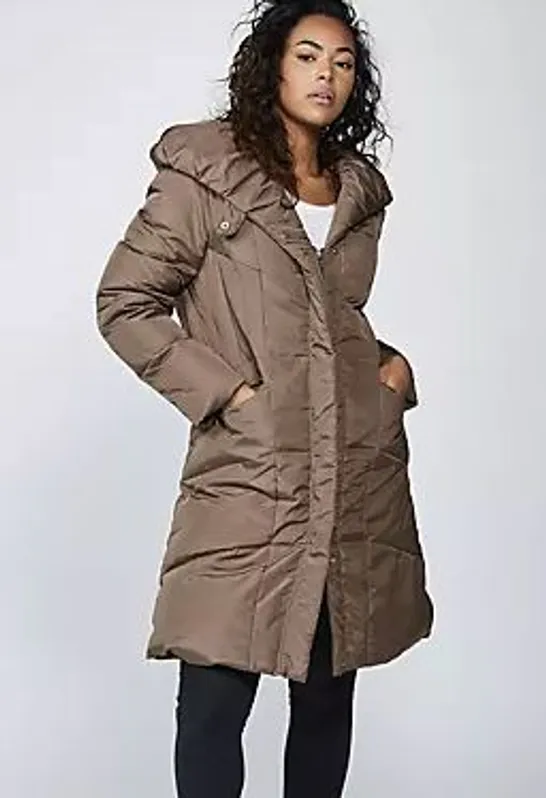 CENTIGRADE MACHINE WASHABLE FEATHER & DOWN HOODED COAT CARAMEL MEDIUM