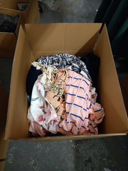 LARGE BOX OF APPROX. 50 ASSORTED CLOTHING ITEMS TO INCLUDE: ASOS, ZARA & H&M IN VARIOUS SIZES