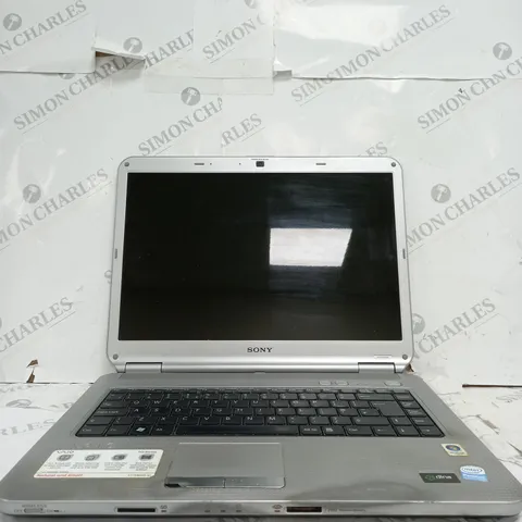 SONY VAIO VGN-NS10L LAPTOP IN SILVER