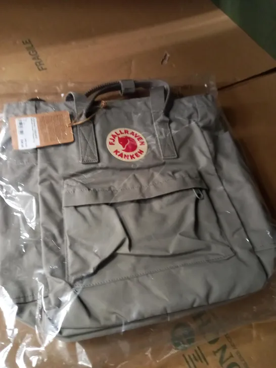 FJALLRAVEN KANKEN GREY HANDBAG 