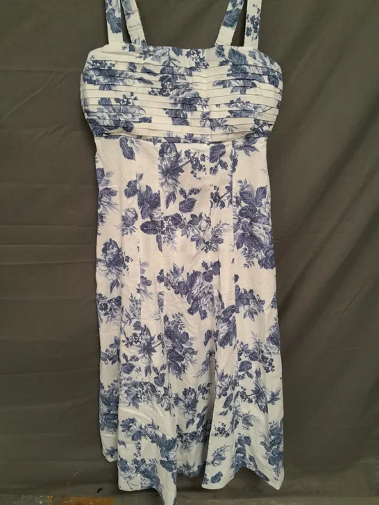 ABERCROMBIE & FITCH LADIES BLUE/WHITE FLORAL DRESS SIZE MEDIUM