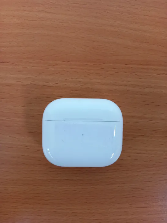 APPLE AIRPOD 3RD GENERATION