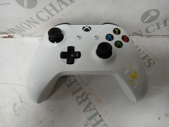 XBOX ONE CONTROLLER - WHITE