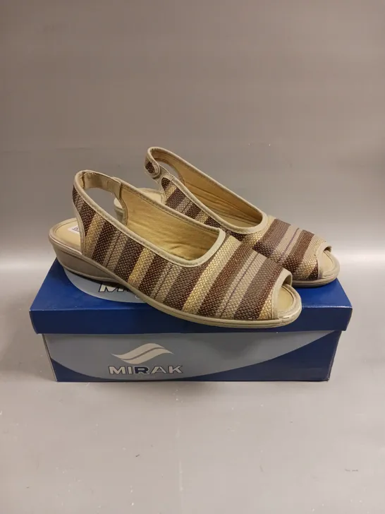 BOXED PAIR OF MIRAK CLASSIC CARLA OPEN TOE SHOES IN BROWN - 7.5