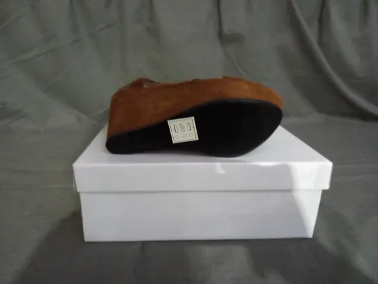 APPROXIMATELY 10 BOXED PAIR OF KOI BROWN SUEDE WEDGE SANDALS IN VARIOUS SIZES TO INCLUDE SIZE 5 