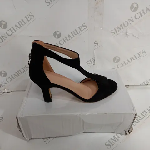 BOXED PAIR OF BLACK HEELS SIZE 36 