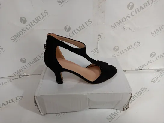 BOXED PAIR OF BLACK HEELS SIZE 36 