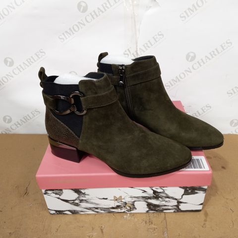 BOXED PAIR OF MODA IN PELLE "TYANNA" ANKLE BOOT IN KHAKI SUEDE - EU SIZE 39