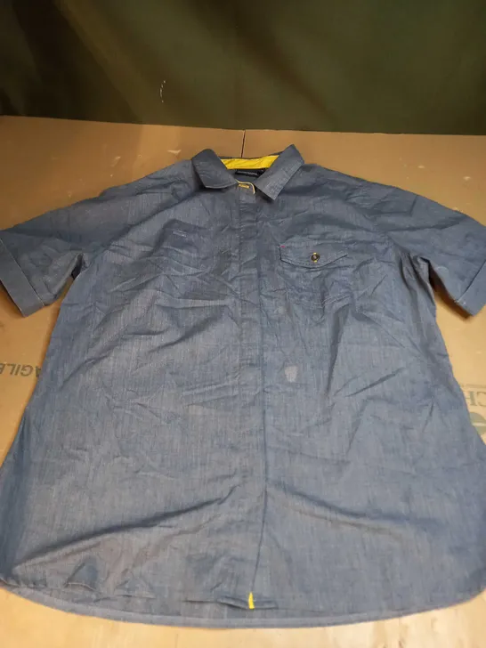 DIMENSIONS GREY/YELLOW SHORT SLEEVED SHIRT - SIZE 16 