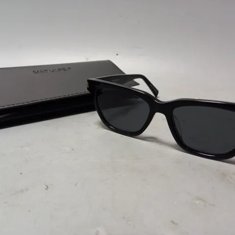 BOXED SAINT LAURENT BLACK SUNGLASSES 