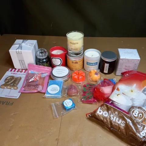 LOT OF ASSORTED CANDLES AND WAX MELTS