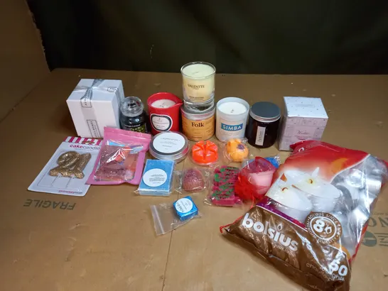 LOT OF ASSORTED CANDLES AND WAX MELTS