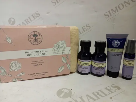 NEAL'S YARD REHYDRATING ROSE SKINCARE KIT