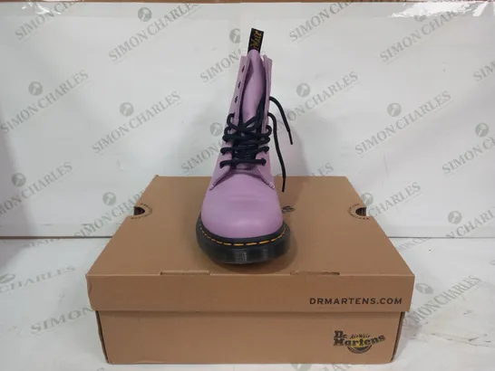 BOXED PAIR OF DR MARTENS 1460 PASCAL ANKLE BOOTS IN LILAC UK SIZE 8