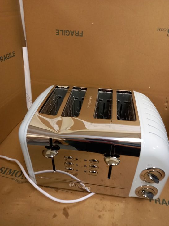 SWAN 4 SLICE RETRO TOASTER