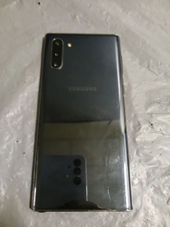 SAMSUNG GALAXY S10E SMARTPHONE 