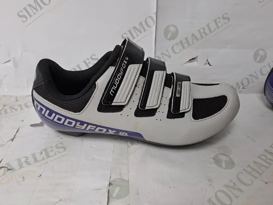 UNBOXED MUDDY FOX CYCLING SHOES IN GREY SIZE 6.5 