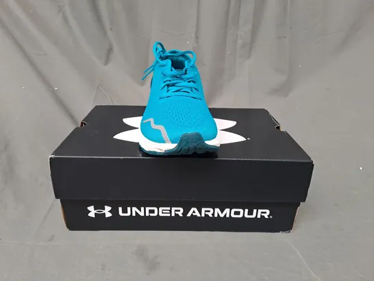 BOXED PAIR OF UNDER ARMOUR HOVR SONIC 6 SHOES IN BLUE UK SIZE 7