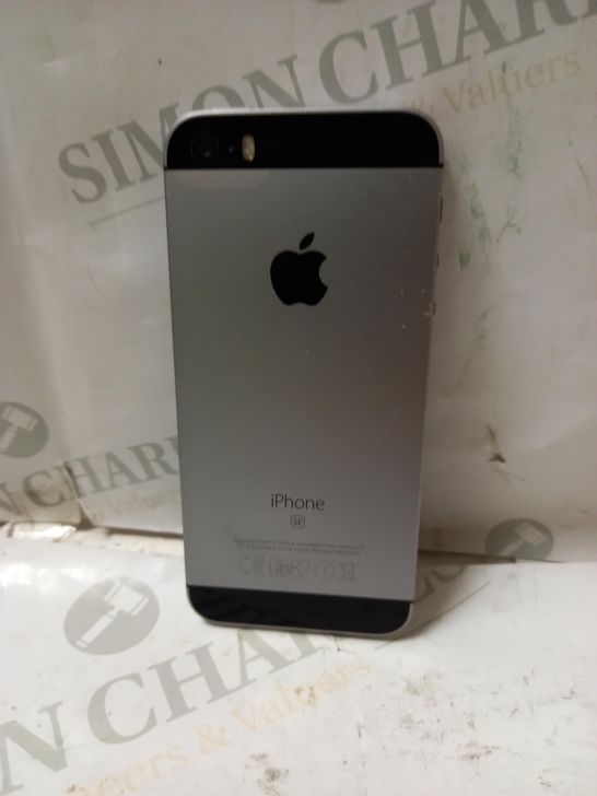 APPLE IPHONE 5 SE - BLACK/SILVER