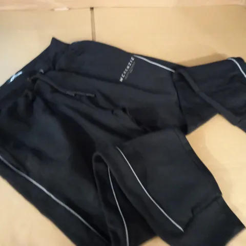 MCKENZIE BLACK JOGGERS - L