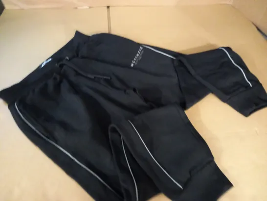 MCKENZIE BLACK JOGGERS - L