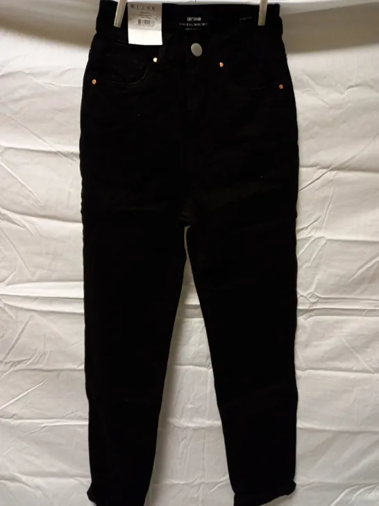 BOX OF 2 BRAND NEW COTTON:ON STRETCH MOM JEANS - BLACK SIZE AUS 6	